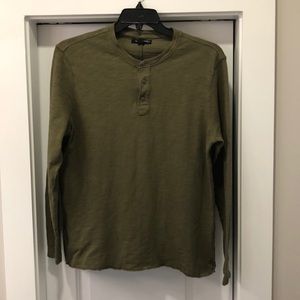 Men’s Treasure & Bond Henley - Olive Green